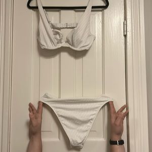 White Abercrombie and fitch bikini - textured size M